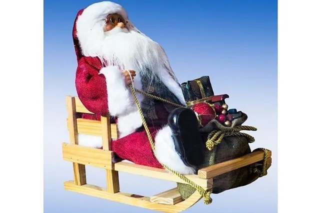 ソリに乗ったサンタクロース