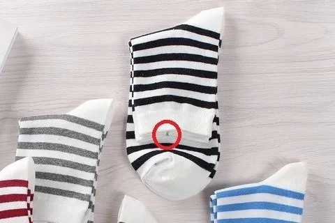 ソクパスで綴じた靴下